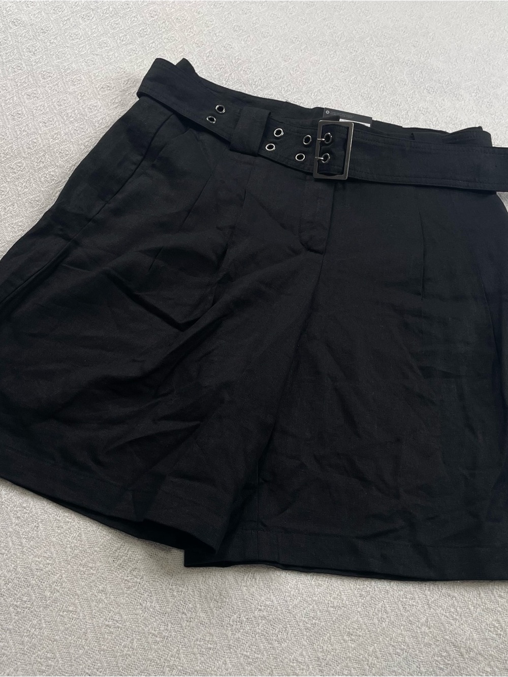 Simply Vera Vera Wang Black Mid-Rise Pleated Shorts w/Belt~ Size‎ 6~ Linen Blend